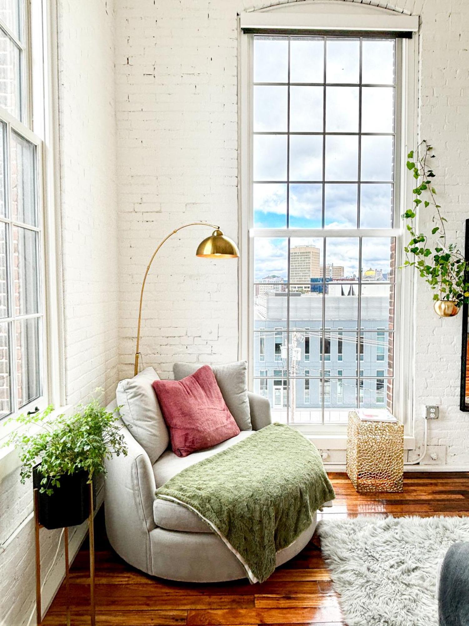 2Br 2Br Le Chateau 505 Lux Penthouse In A Historic Building 유티카 외부 사진